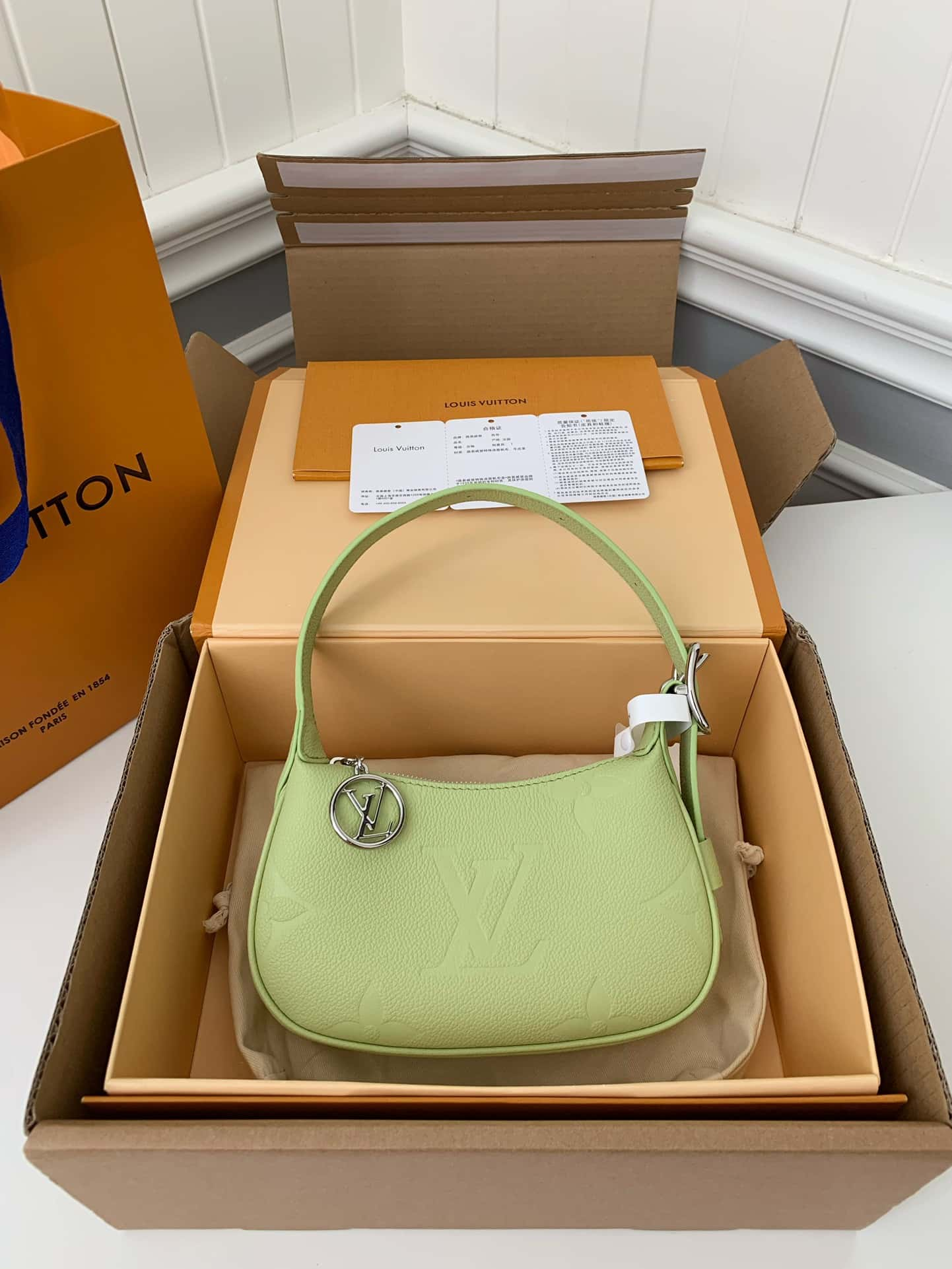 Lv Mini Moon Bag Cream M82519 - Nice Bag™