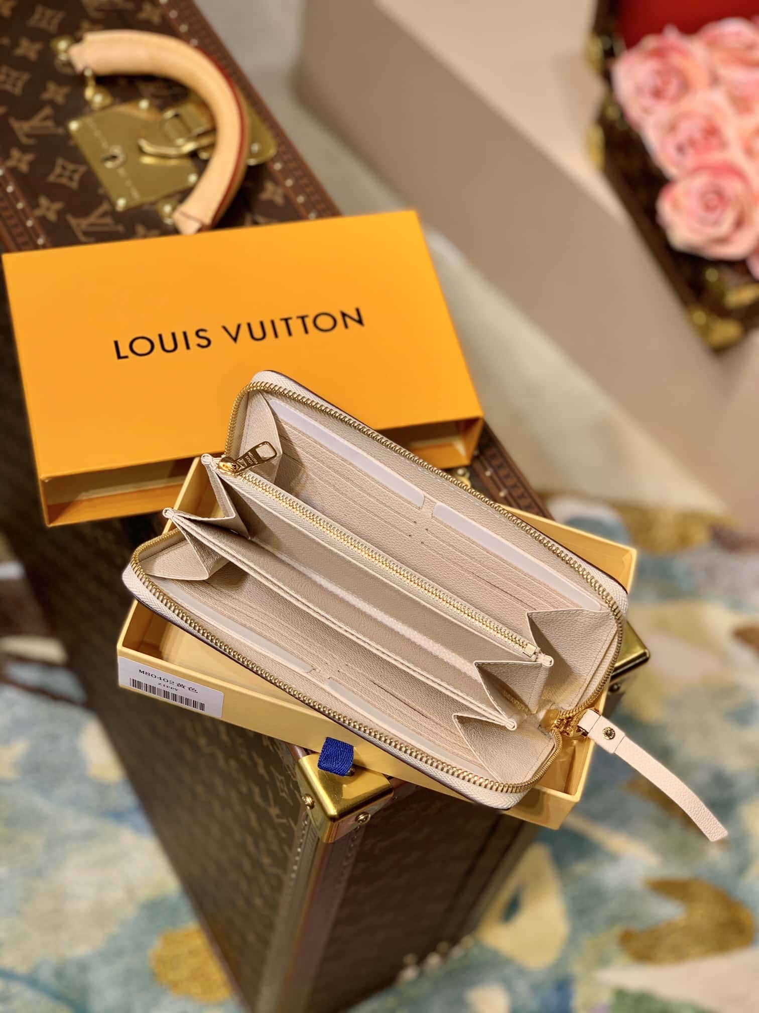 M80402 Louis Vuitton Summer 2021 Zippy Wallet-Cream