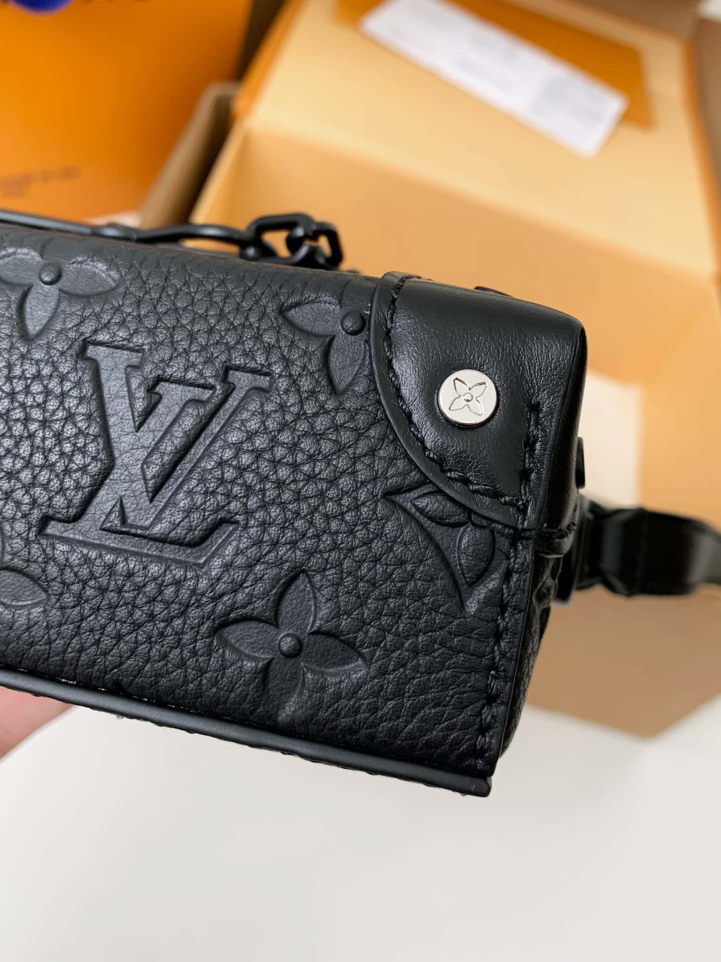 Shop Louis Vuitton 2024 SS M81746 Steamer Wearable Wallet (M81746) by  ElmShoesStyle