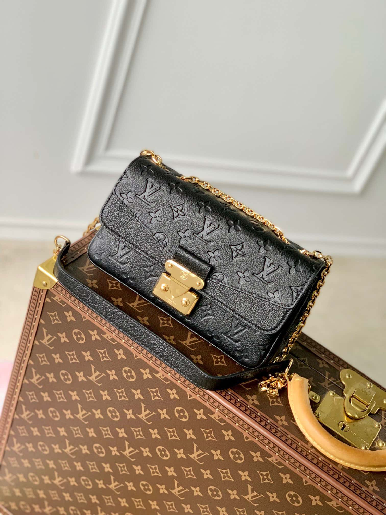 The new Louis Vuitton Marceau (M46200) all black. 2022 