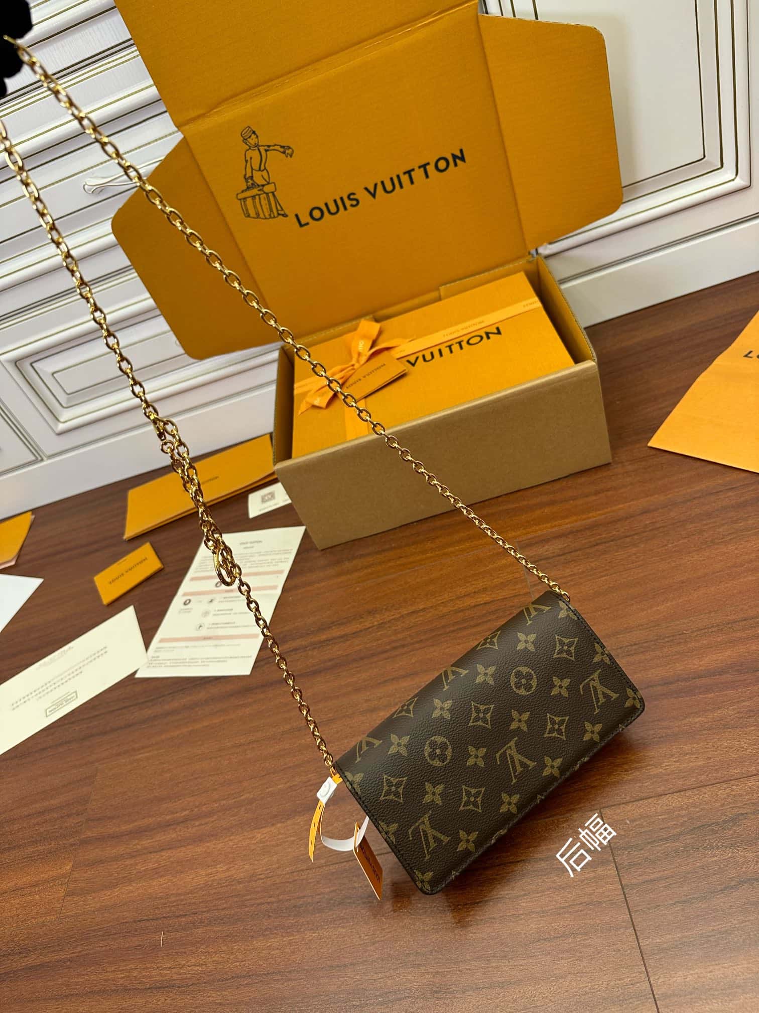 Louis Vuitton MONOGRAM Louis Vuitton Wallet On Chain Lily M82509 (M82509,  M82509)