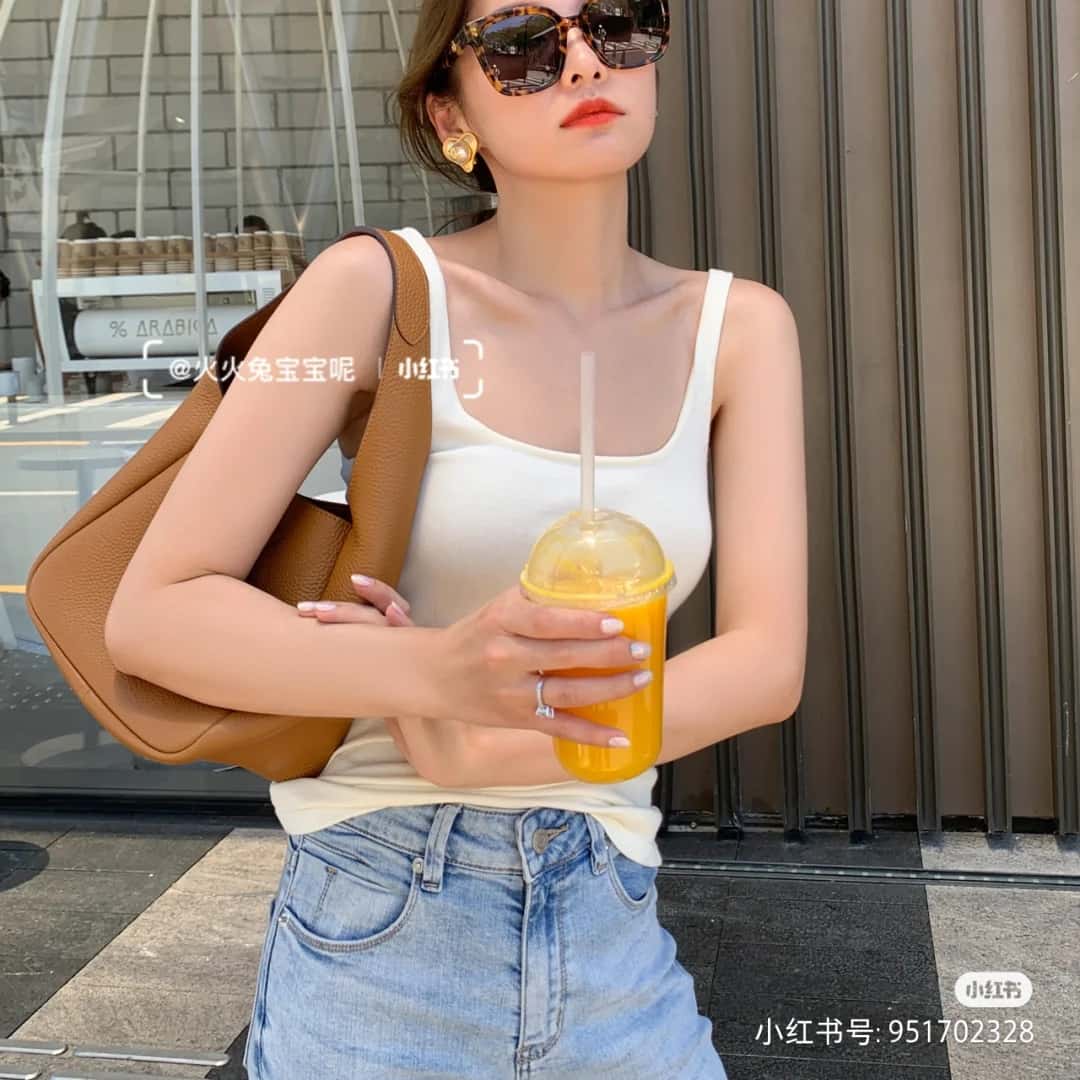 PRADA普拉达进口柔软细腻小牛皮菜篮子托特腋下包1BC127
